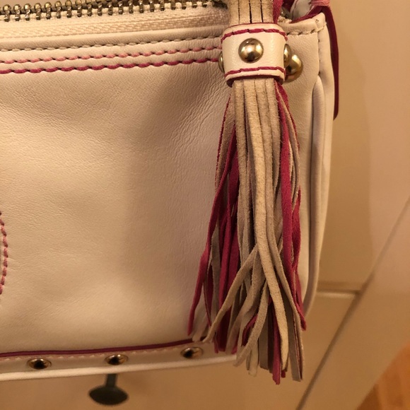 White heart purse - COACH - Picture 3 of 12